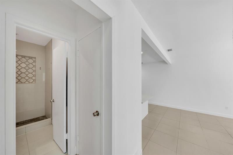 16010 NE 5th Avenue, Miami, FL 33162 Photo