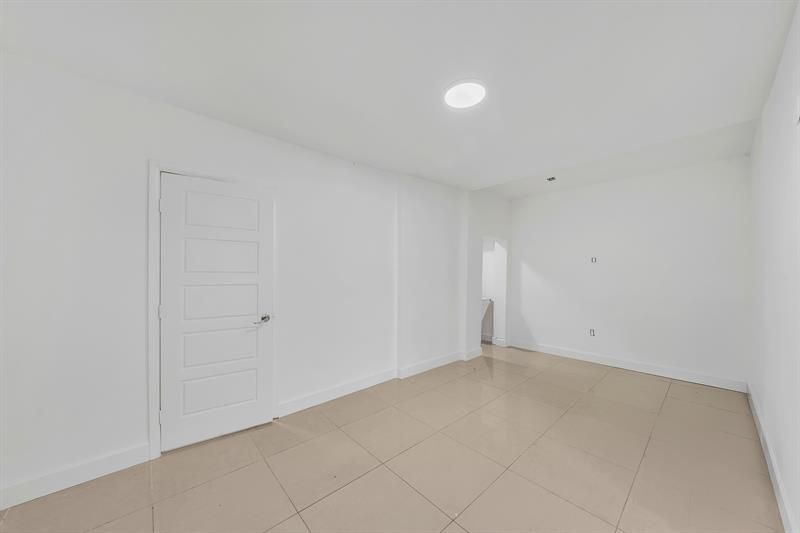 16010 NE 5th Avenue, Miami, FL 33162 Photo