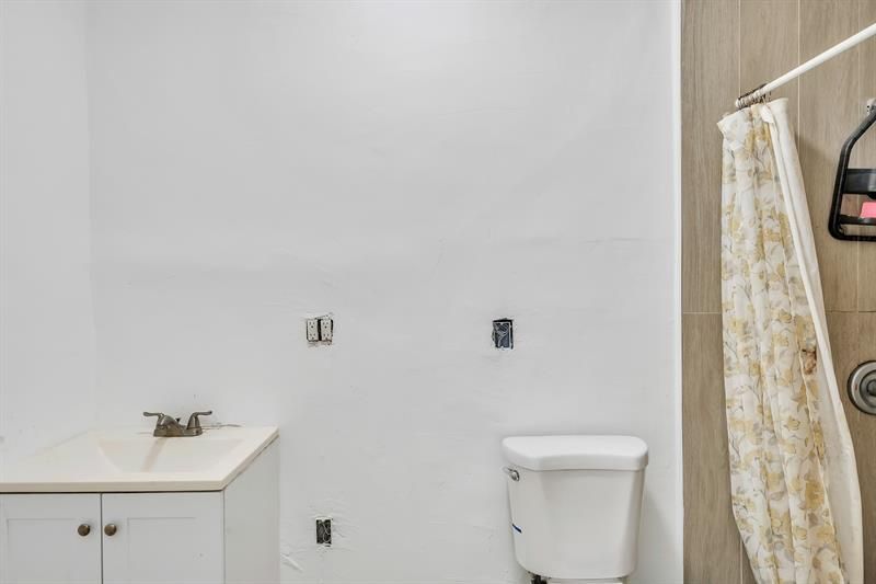 16010 NE 5th Avenue, Miami, FL 33162 Photo