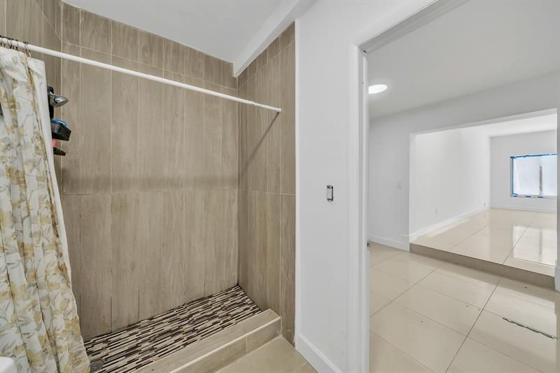 16010 NE 5th Avenue, Miami, FL 33162 Photo