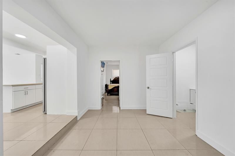 16010 NE 5th Avenue, Miami, FL 33162 Photo