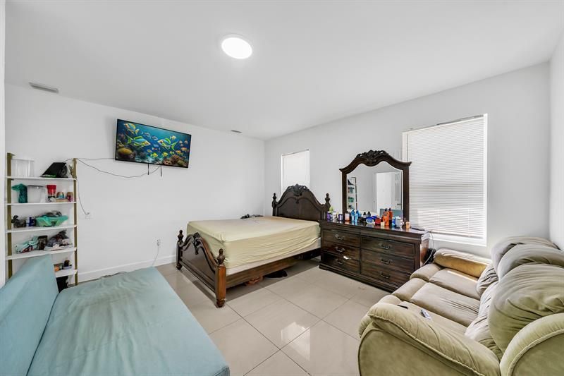 16010 NE 5th Avenue, Miami, FL 33162 Photo