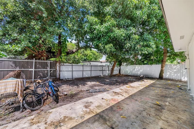 16010 NE 5th Avenue, Miami, FL 33162 Photo