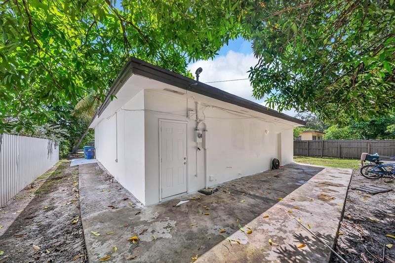 16010 NE 5th Avenue, Miami, FL 33162 Photo