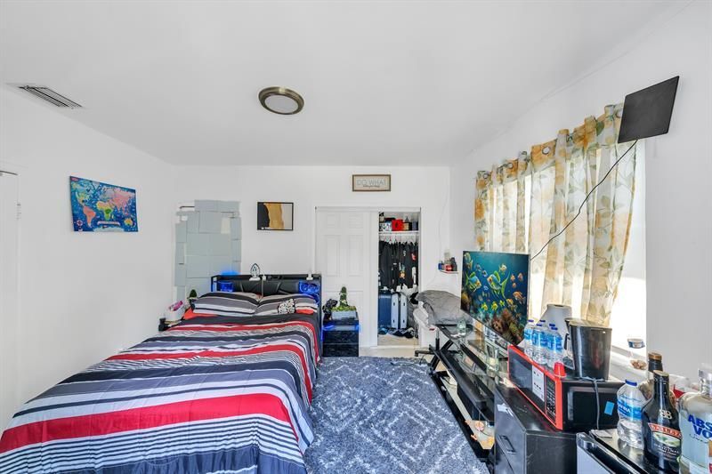 16010 NE 5th Avenue, Miami, FL 33162 Photo