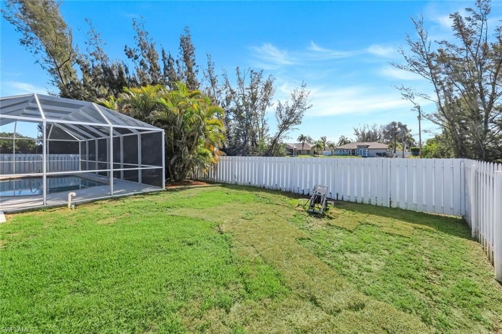1121 NW 27th Ave, Cape Coral, FL 33993 Photo