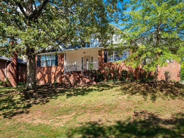 8100 Coleridge Dr, North Little Rock, AR 72116