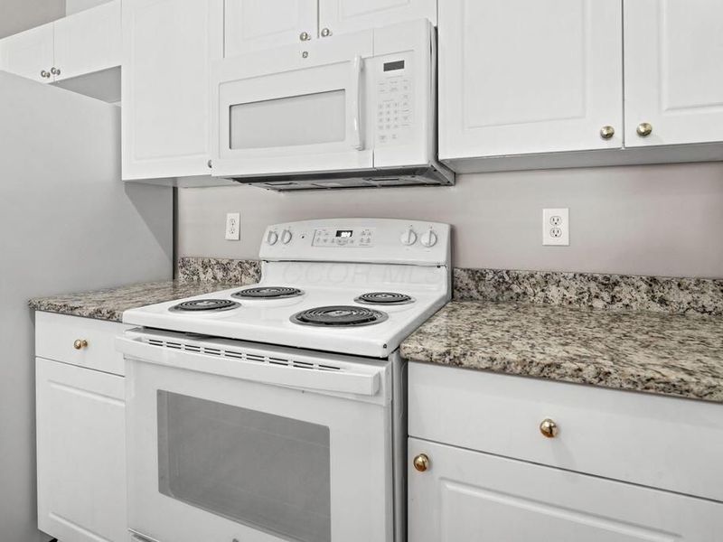 3999 Kensingwood Drive, Columbus, OH 43230 Photo 12