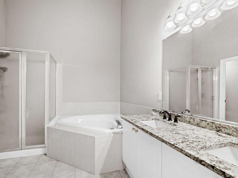 3999 Kensingwood Drive, Columbus, OH 43230 Photo 16