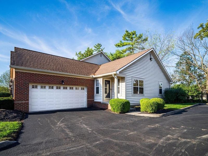 3999 Kensingwood Drive, Columbus, OH 43230 Photo 2