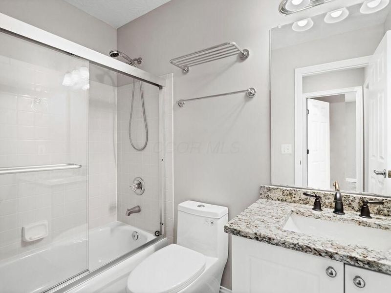 3999 Kensingwood Drive, Columbus, OH 43230 Photo 20