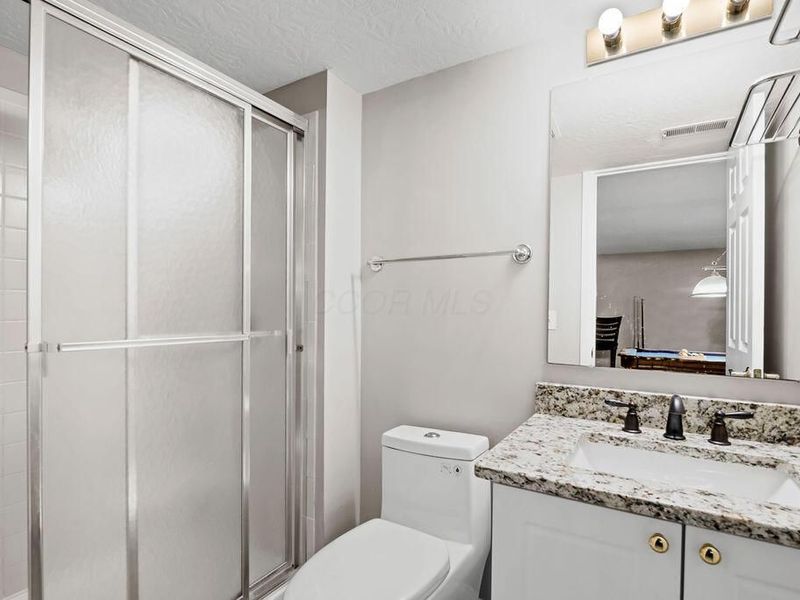 3999 Kensingwood Drive, Columbus, OH 43230 Photo 24