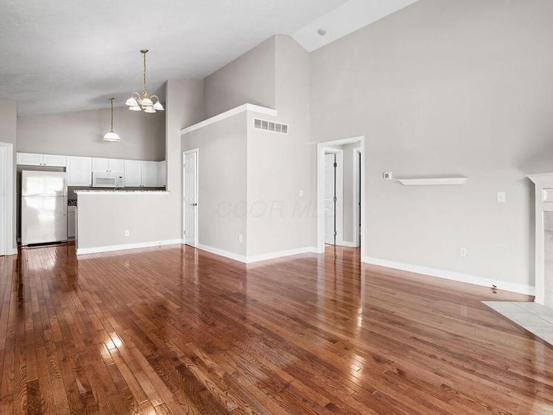 3999 Kensingwood Drive, Columbus, OH 43230 Photo 4