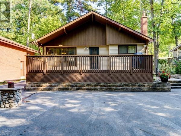 11 GLEN Avenue South, Tiny, ON L0L2T0