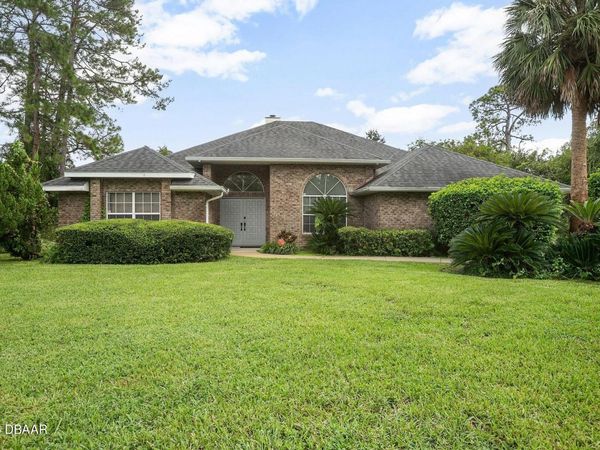 127 Muirfield Drive, Daytona Beach, FL 32114