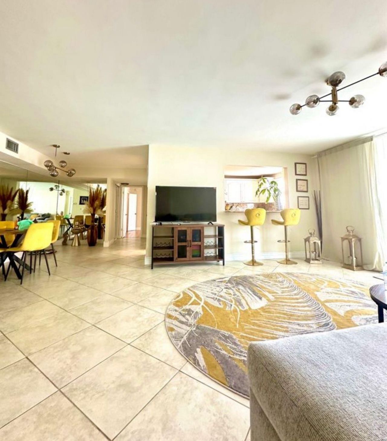 137 Golden Isles Drive, Unit 801, Hallandale Beach, FL 33009 Photo