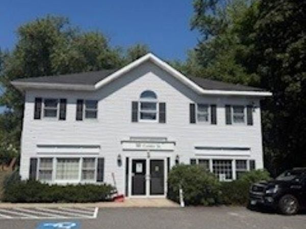 10 Center Street, Wolfeboro, NH 03894