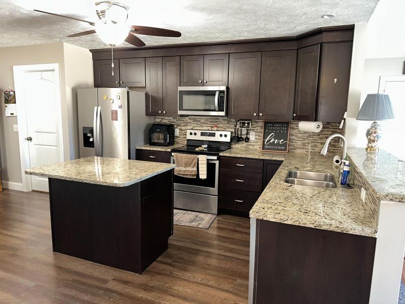 1909 Teakwood Drive, Ontario, OH 44906 Photo 10