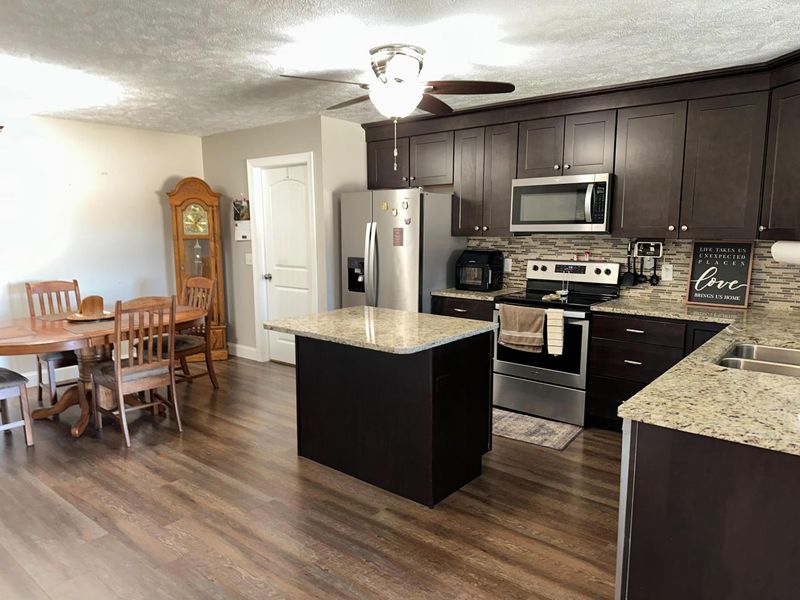 1909 Teakwood Drive, Ontario, OH 44906 Photo 11