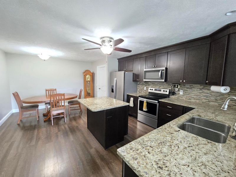 1909 Teakwood Drive, Ontario, OH 44906 Photo 12