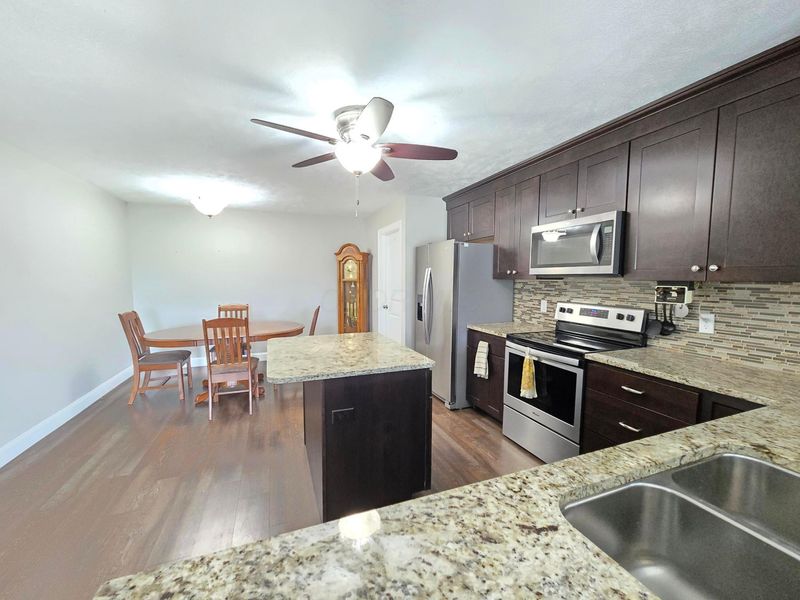 1909 Teakwood Drive, Ontario, OH 44906 Photo 13