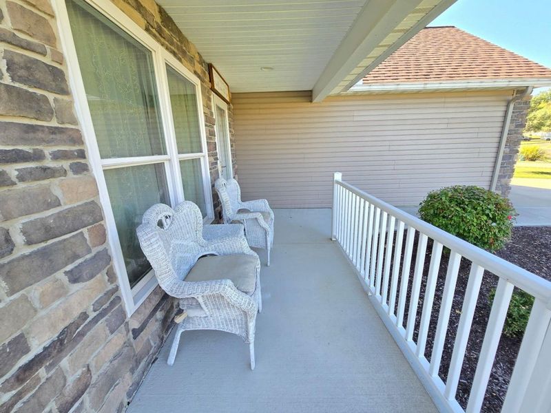 1909 Teakwood Drive, Ontario, OH 44906 Photo 3