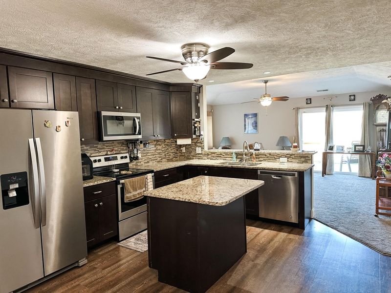 1909 Teakwood Drive, Ontario, OH 44906 Photo 8