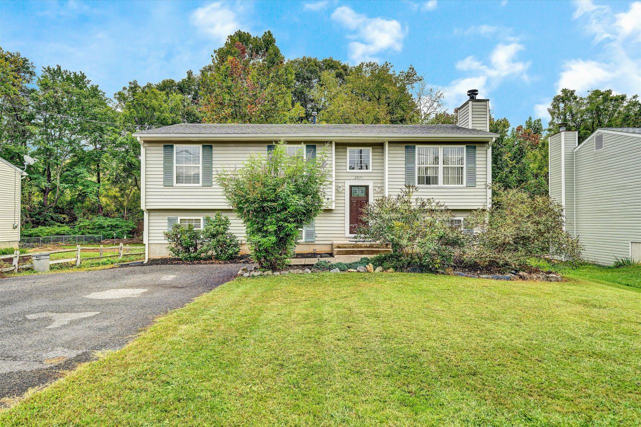 2971 Stonebridge Cir, Vinton, VA 24179 Main Photo