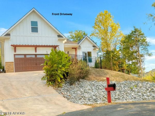 305 Kawga, Loudon, TN 37774