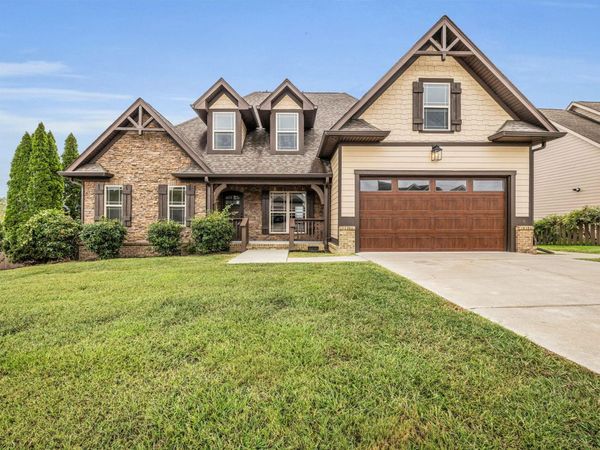 8155 Burgundy Circle, Chattanooga, TN 37421