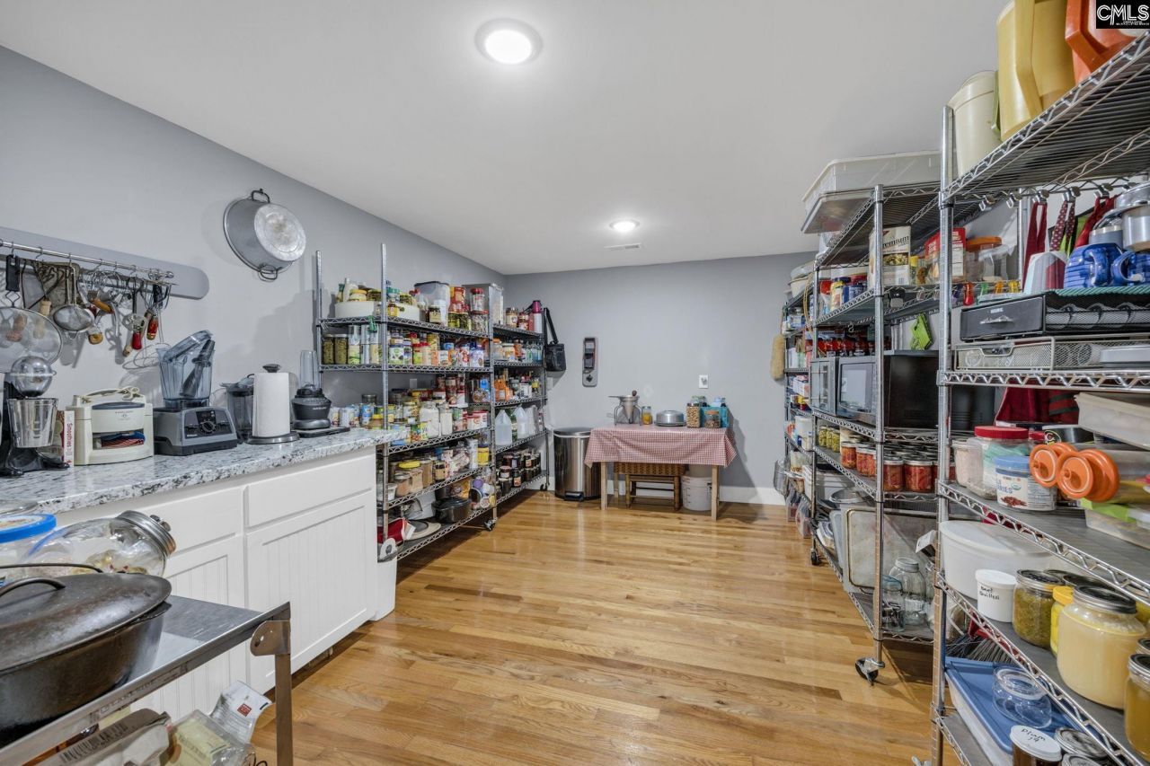 187 Peach Tree Street Photo 16