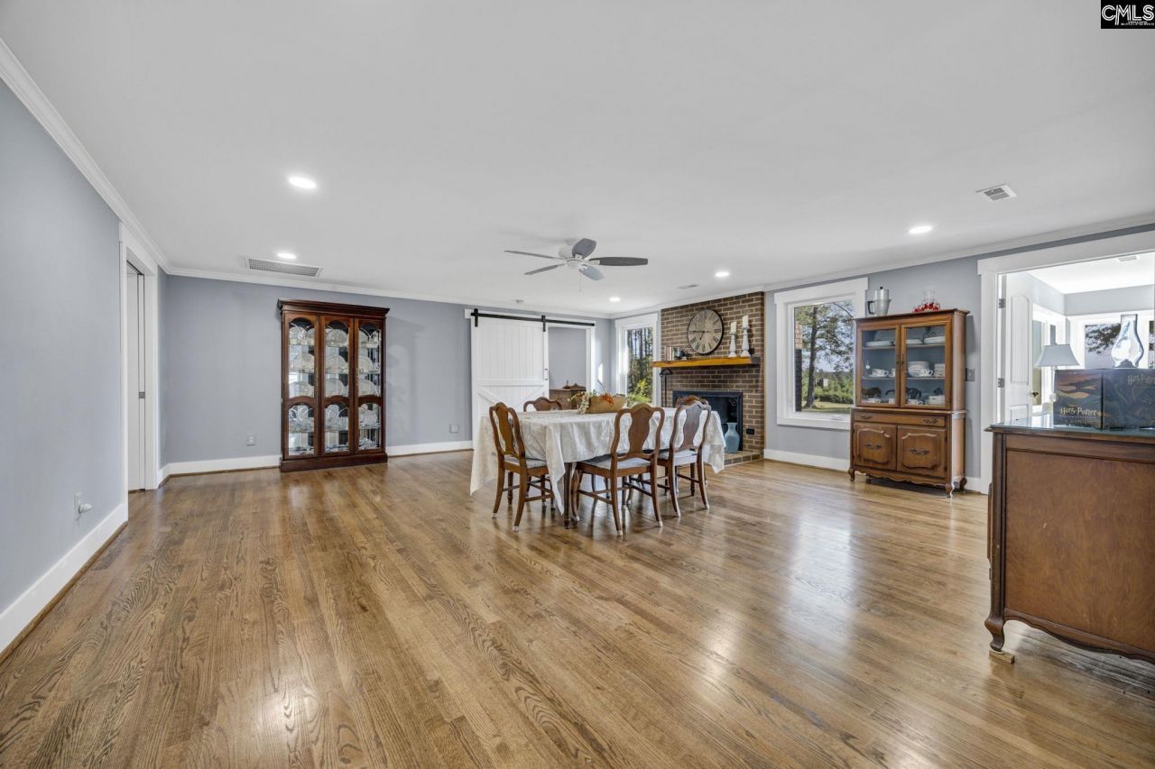 187 Peach Tree Street Photo 21