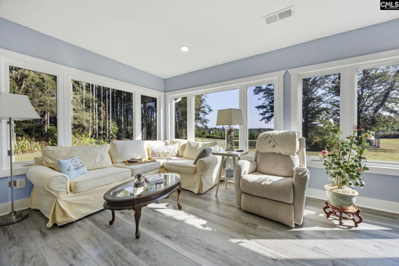 187 Peach Tree Street Photo 24