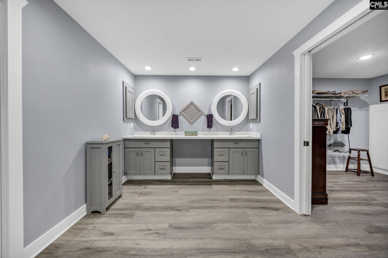 187 Peach Tree Street Photo 33