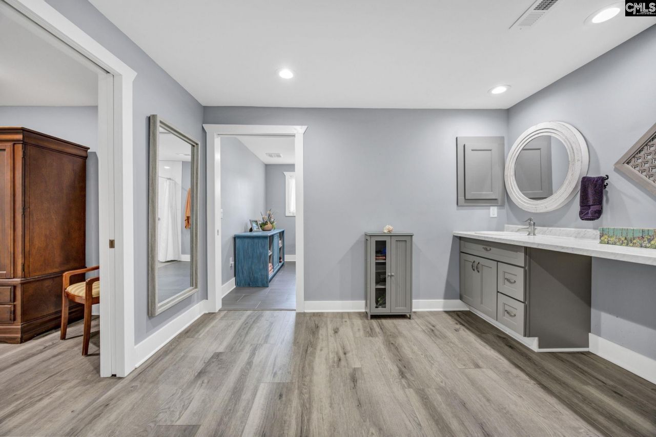 187 Peach Tree Street Photo 35