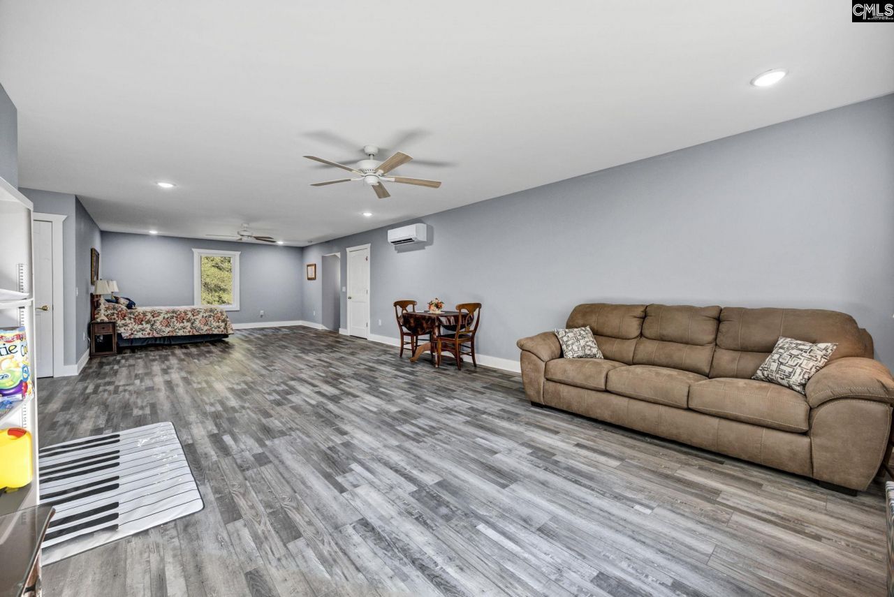 187 Peach Tree Street Photo 60