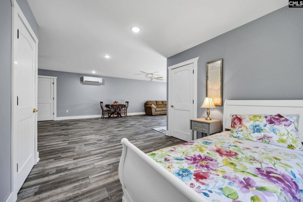 187 Peach Tree Street Photo 61