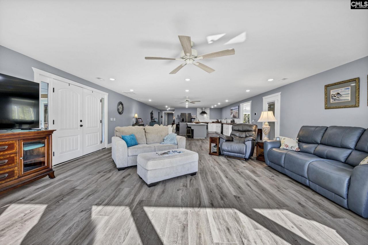 187 Peach Tree Street Photo 7