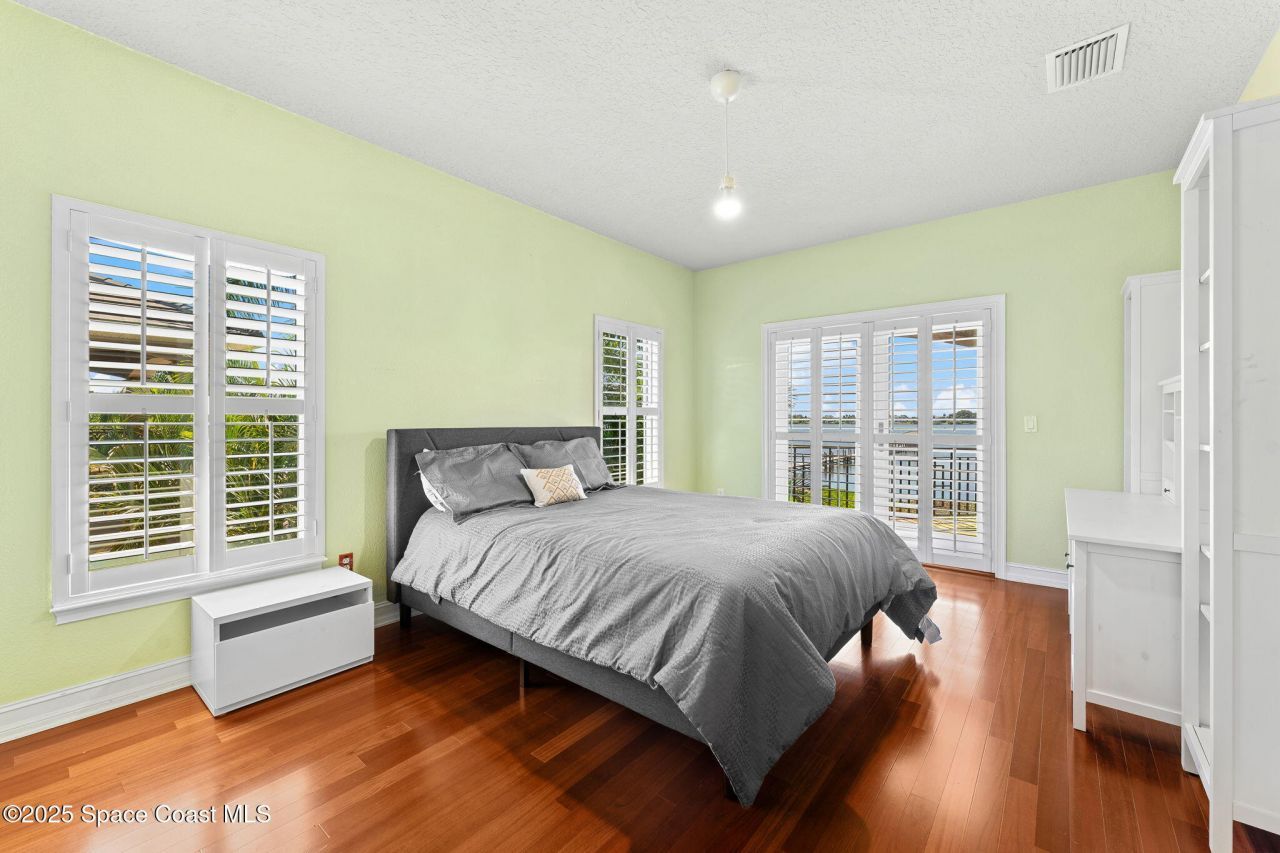 327 Lansing Island Drive, Indian Harbor Beach, FL 32937 Photo