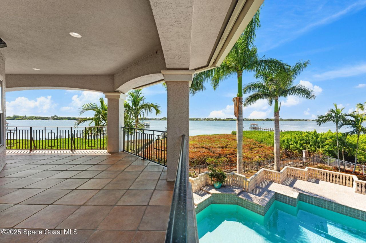 327 Lansing Island Drive, Indian Harbor Beach, FL 32937 Photo