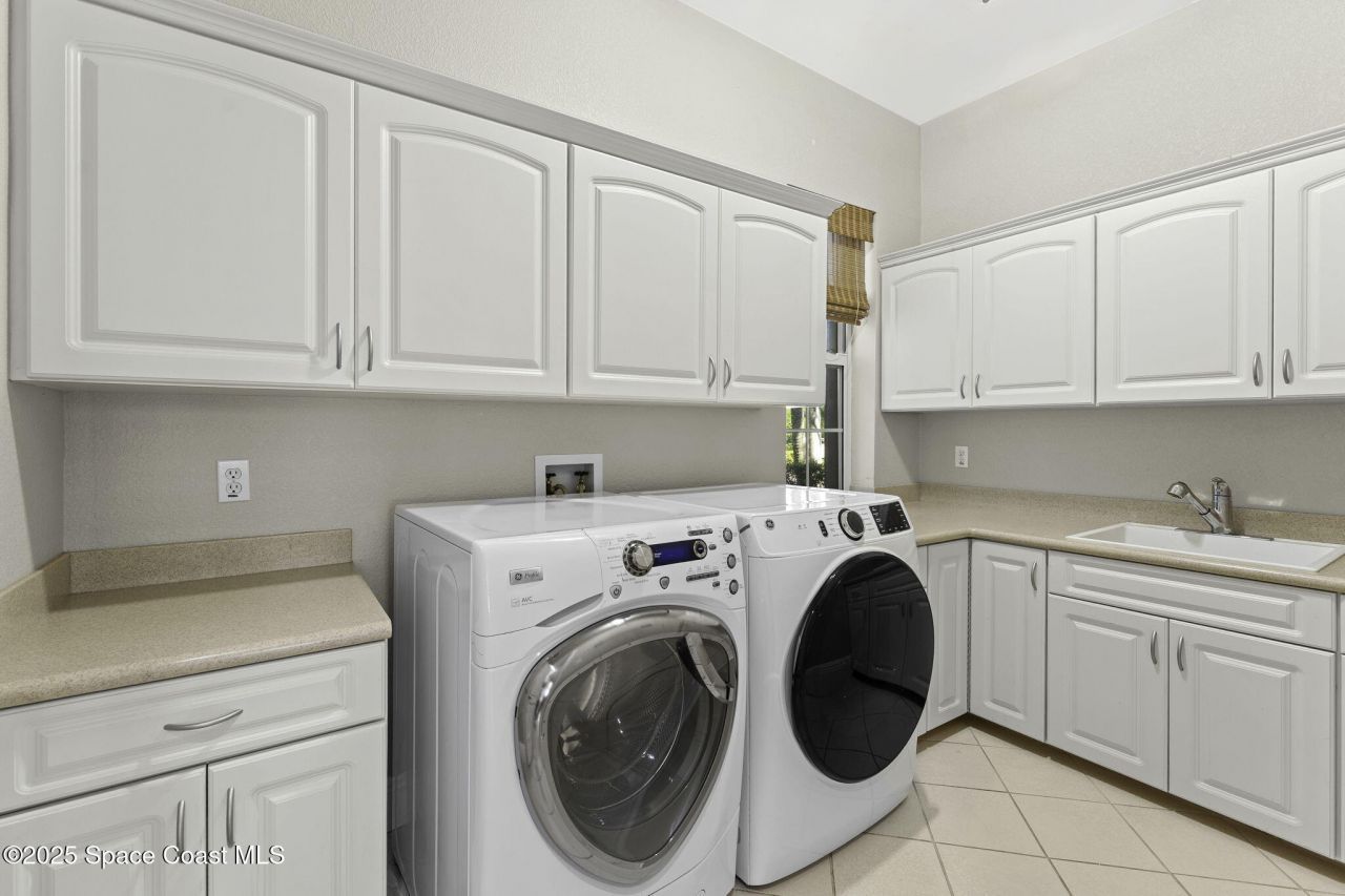 327 Lansing Island Drive, Indian Harbor Beach, FL 32937 Photo