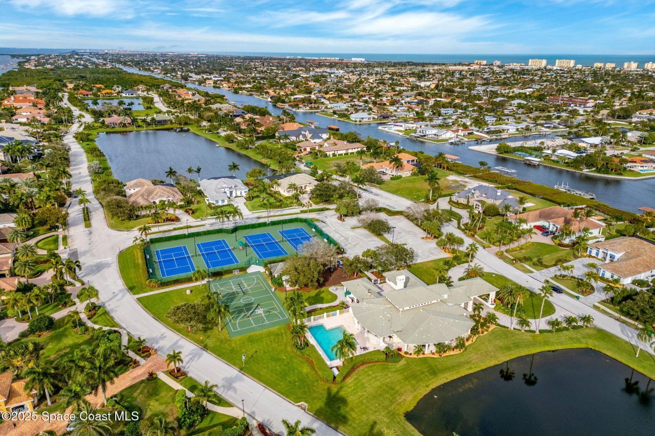 327 Lansing Island Drive, Indian Harbor Beach, FL 32937 Photo