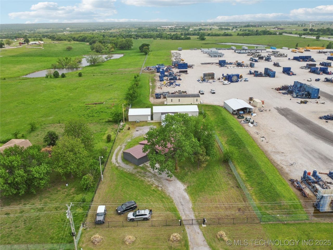 10246 Hectorville Road, Mounds, OK 74047 Main Photo