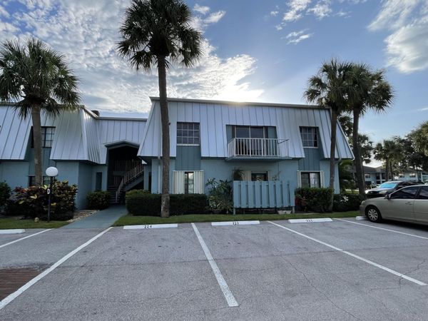 950 S Kanner Highway, Unit D-22, Stuart, FL 34994