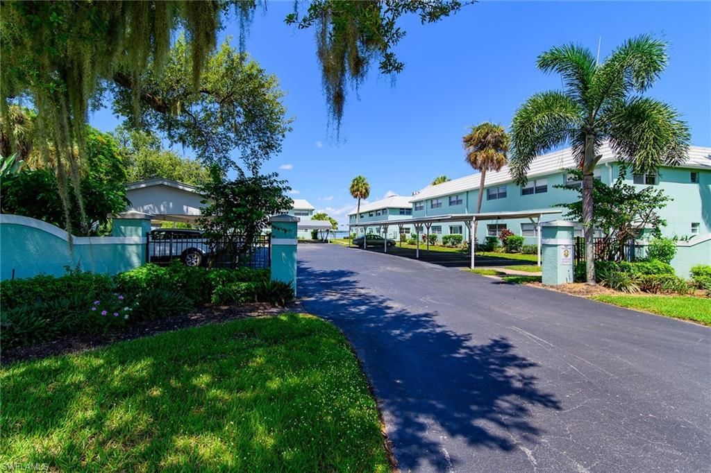 3225 E Riverside Dr, Fort Myers, FL 33916 Photo