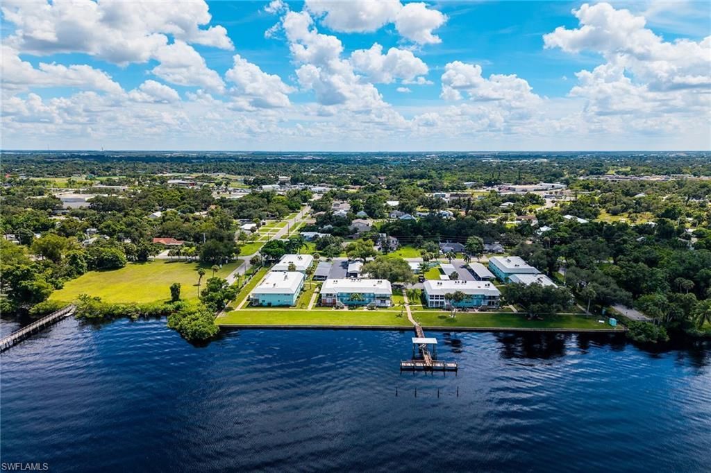 3225 E Riverside Dr, Fort Myers, FL 33916 Photo