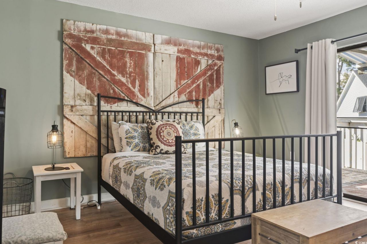 933 Villa Dr. Photo 26