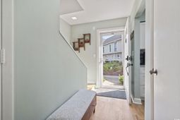 933 Villa Dr. photo 4