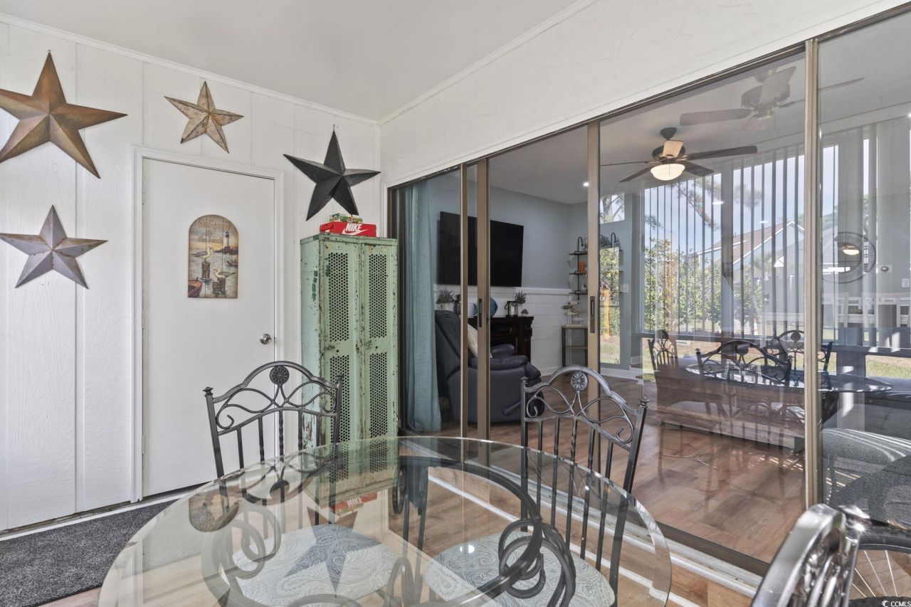 933 Villa Dr. Photo 33