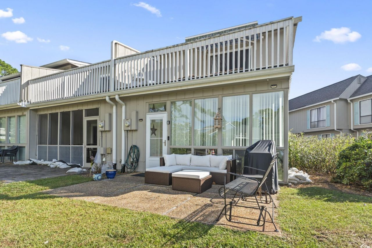 933 Villa Dr. Photo 35